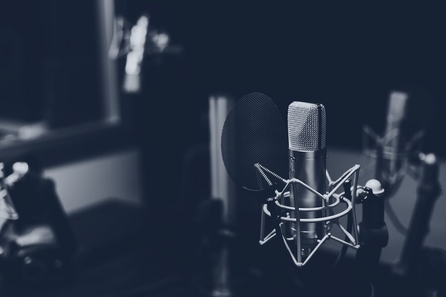 Microfono da studio per il confronto di campioni vocali